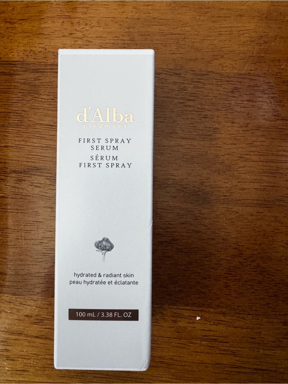Alba White Truffle First Spray Serum White & Gold Accents